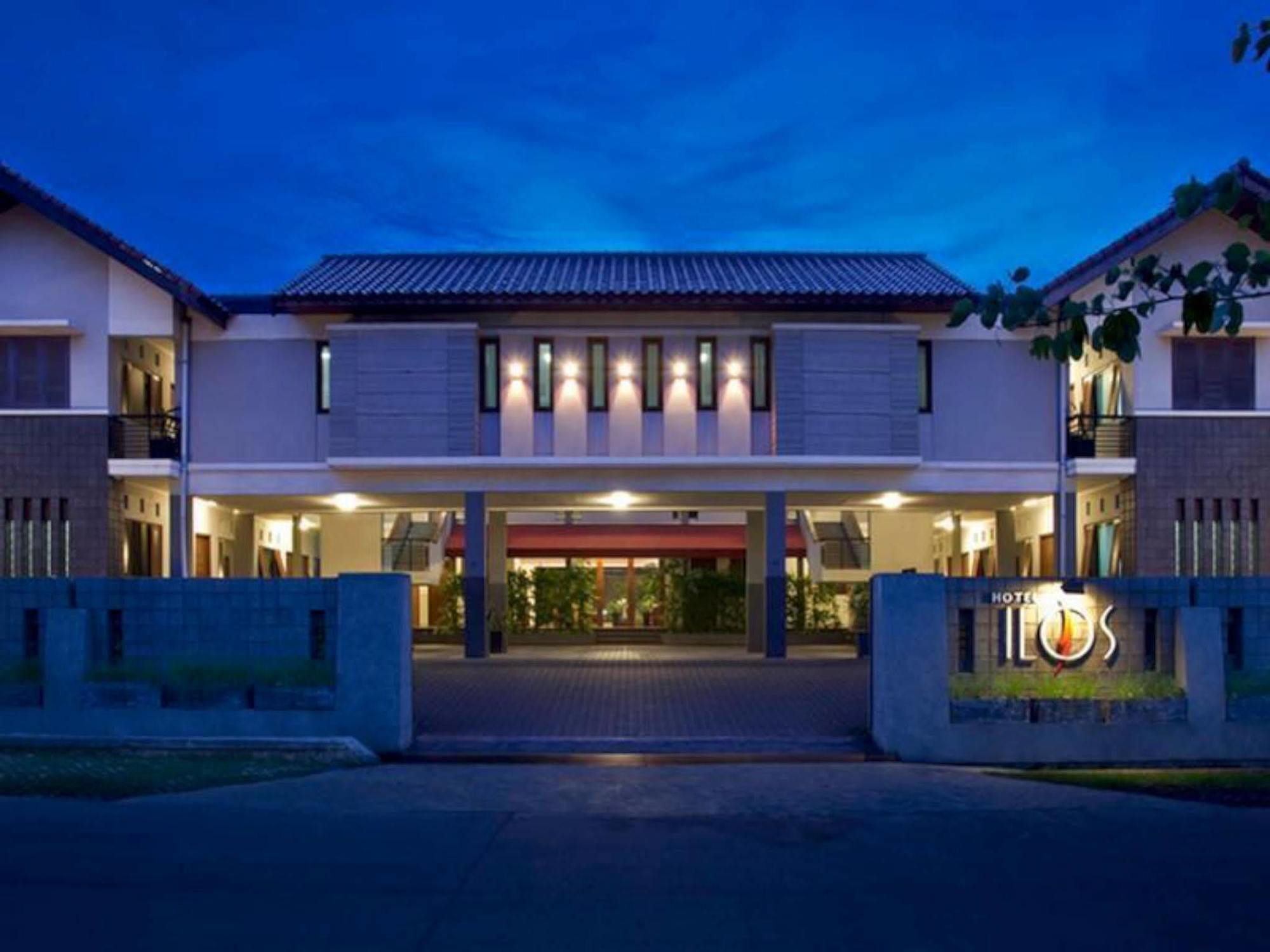 Ilos Hotel Bandung Extérieur photo